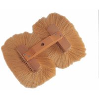 deux brosse corneilles pieds tête